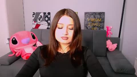 Amelie online show from 04/19/26, 04:28