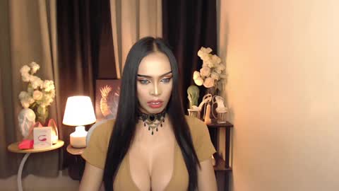 Snapshot of darksoul_mistress chatting on 02/03/25, 10:58 HAPPY BIRTHDAY MISTRESS MADRIANA online show from 02/03/25, 10:58