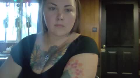 Snapshot of darkstardaisy chatting on 10/22/25, 09:36 Daisy online show from 10/22/25, 09:36