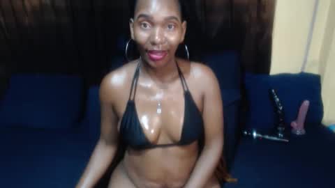 Darksultryxx30 online show from 04/18/26, 01:53