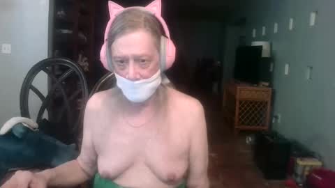 Snapshot of darla_darling1222101 chatting on 02/12/26, 06:52 darla_darling1222101 online show from 02/12/26, 06:52