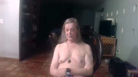 Snapshot of darla_darling1222101 chatting on 02/14/26, 07:27 darla_darling1222101 online show from 02/14/26, 07:27