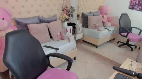 Darle Volant online show from 10/28/25, 11:07