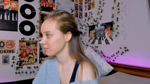 Snapshot of darleneferran chatting on 12/13/24, 07:32 lina online show from 12/13/24, 07:32