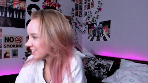 Snapshot of darleneferran chatting on 01/06/25, 11:31 lina online show from 01/06/25, 11:31