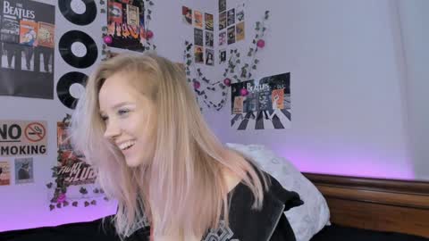 Snapshot of darleneferran chatting on 01/10/25, 11:29 lina online show from 01/10/25, 11:29