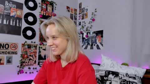 Snapshot of darleneferran chatting on 01/14/25, 08:37 lina online show from 01/14/25, 08:37