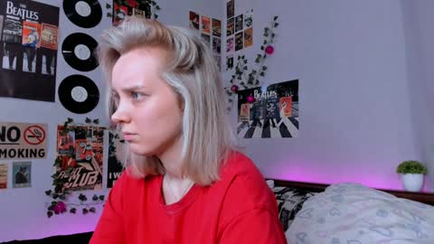 Snapshot of darleneferran chatting on 01/16/25, 08:25 lina online show from 01/16/25, 08:25