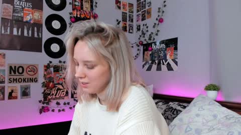 Snapshot of darleneferran chatting on 01/21/25, 11:34 lina online show from 01/21/25, 11:34