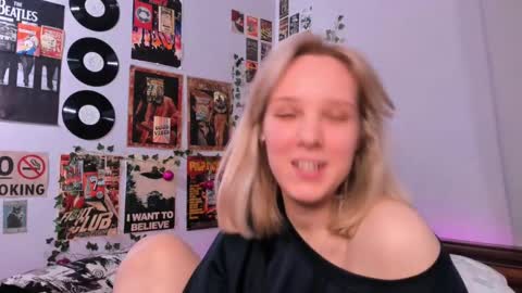 Snapshot of darleneferran chatting on 02/09/25, 05:50 lina online show from 02/09/25, 05:50