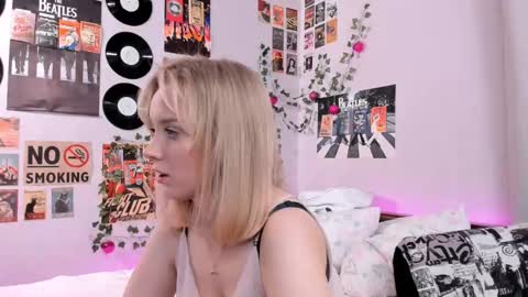 Snapshot of darleneferran chatting on 02/12/25, 02:24 lina online show from 02/12/25, 02:24