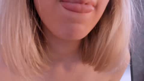 Snapshot of darleneferran chatting on 02/20/25, 02:29 lina online show from 02/20/25, 02:29