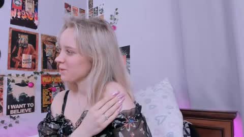 Snapshot of darleneferran chatting on 02/20/25, 08:36 lina online show from 02/20/25, 08:36