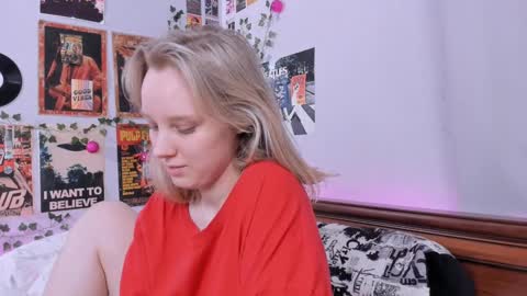 Snapshot of darleneferran chatting on 02/21/25, 02:50 lina online show from 02/21/25, 02:50