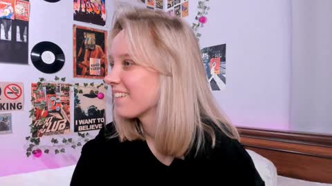 Snapshot of darleneferran chatting on 02/26/25, 02:37 lina online show from 02/26/25, 02:37