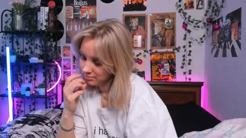 Snapshot of darleneferran chatting on 03/04/25, 02:38 lina online show from 03/04/25, 02:38