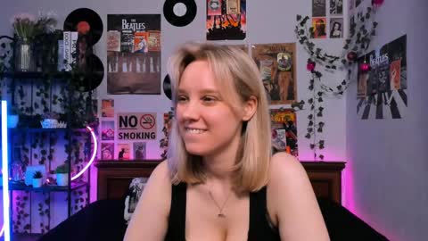 Snapshot of darleneferran chatting on 03/04/25, 11:43 lina online show from 03/04/25, 11:43