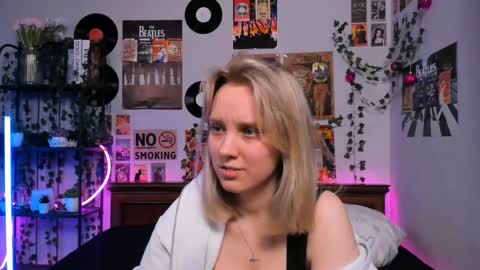 Snapshot of darleneferran chatting on 03/05/25, 02:46 lina online show from 03/05/25, 02:46