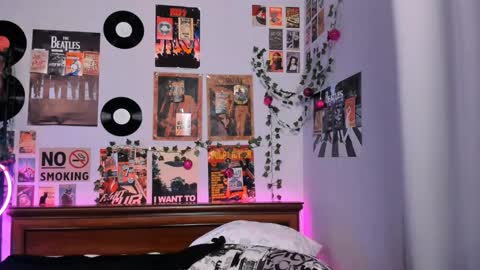 Snapshot of darleneferran chatting on 03/07/25, 02:46 lina online show from 03/07/25, 02:46