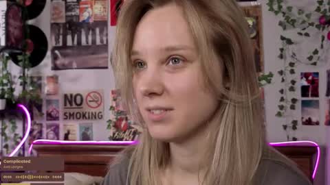 Snapshot of darleneferran chatting on 10/09/25, 09:35 lina online show from 10/09/25, 09:35