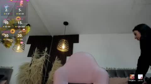 Snapshot of darling_spoiled chatting on 05/22/26, 10:10 darling online show from 05/22/26, 10:10