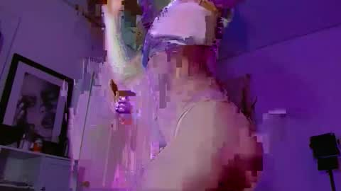 Venus online show from 11/19/25, 01:49