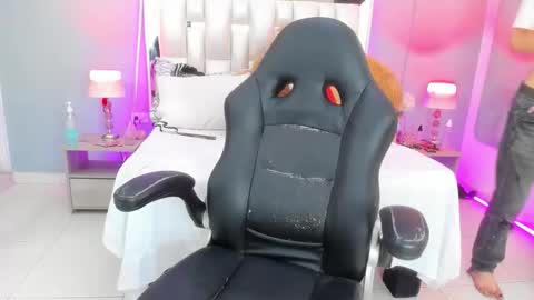 darlyn_tenderhot__ online show from 10/18/25, 06:58