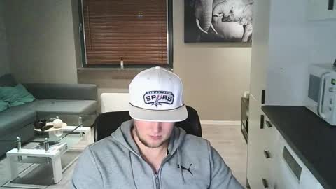 Snapshot of dartanjanas chatting on 10/10/25, 05:12 Dario online show from 10/10/25, 05:12