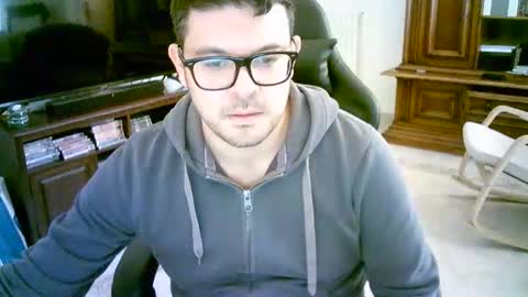 Snapshot of dartvader95 chatting on 02/10/26, 02:32 dartvader95 online show from 02/10/26, 02:32