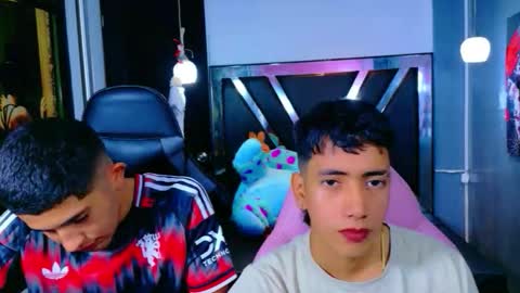 darwinandbrayan online show from 11/12/25, 08:08