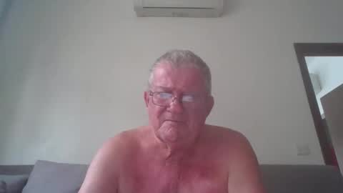 Snapshot of darwincock chatting on 03/22/26, 03:21 darwincock online show from 03/22/26, 03:21