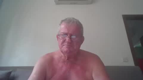 Snapshot of darwincock chatting on 03/26/26, 02:06 darwincock online show from 03/26/26, 02:06