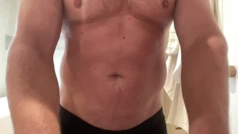 Snapshot of darwins_dessert chatting on 06/26/26, 05:28 darwins_dessert online show from 06/26/26, 05:28
