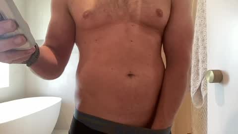 Snapshot of darwins_dessert chatting on 06/29/26, 01:44 darwins_dessert online show from 06/29/26, 01:44