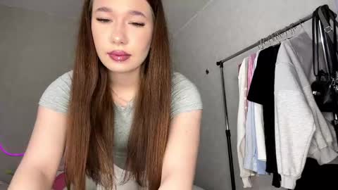 Lia online show from 04/19/26, 08:02