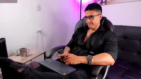 Dash online show from 12/21/25, 02:24