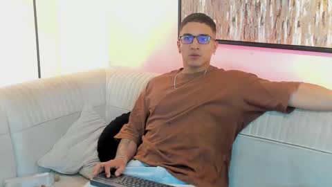 Dash online show from 02/08/26, 01:14