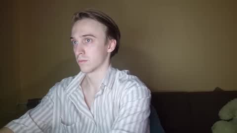 Snapshot of datalian chatting on 10/18/25, 02:51 datalian online show from 10/18/25, 02:51