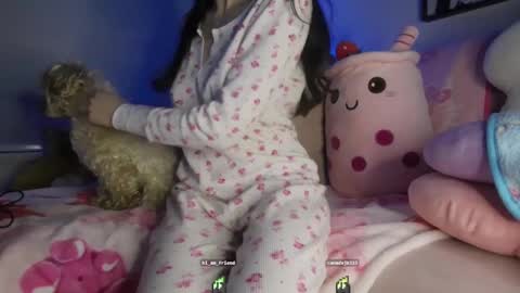 Kiara  online show from 02/11/25, 06:40