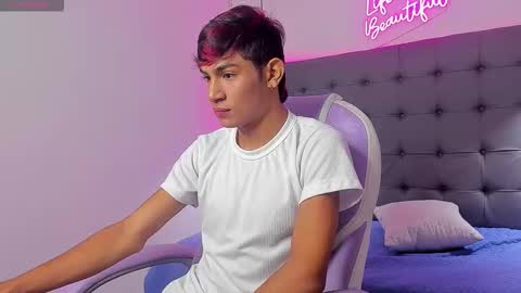 angel online show from 12/01/25, 12:21