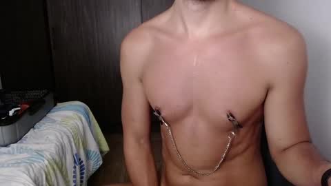 Snapshot of dave02_ chatting on 01/05/25, 11:22 David online show from 01/05/25, 11:22