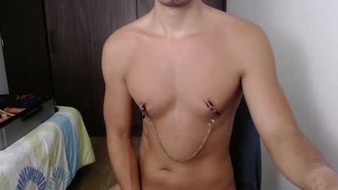 Snapshot of dave02_ chatting on 01/09/25, 10:52 David online show from 01/09/25, 10:52