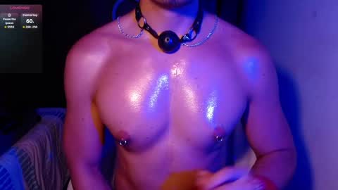 Snapshot of dave02_ chatting on 09/23/25, 09:51 David online show from 09/23/25, 09:51