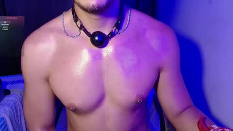 Snapshot of dave02_ chatting on 09/29/25, 08:46 David online show from 09/29/25, 08:46