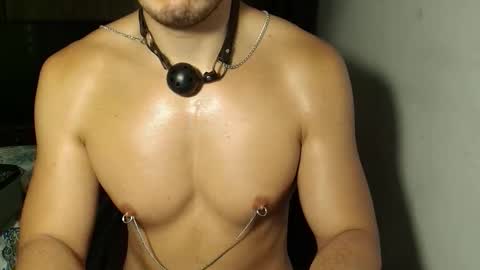 Snapshot of dave02_ chatting on 10/12/25, 02:16 David online show from 10/12/25, 02:16