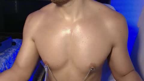 Snapshot of dave02_ chatting on 10/20/25, 04:07 David online show from 10/20/25, 04:07