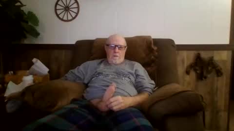 Snapshot of dave571960 chatting on 10/05/25, 10:24 dave571960 online show from 10/05/25, 10:24