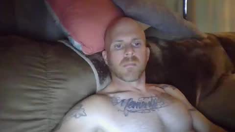 Snapshot of dave8404 chatting on 10/30/25, 03:24 Dave online show from 10/30/25, 03:24