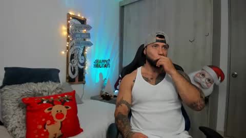Snapshot of dave_max93 chatting on 12/16/24, 03:11 DAVE MAX online show from 12/16/24, 03:11
