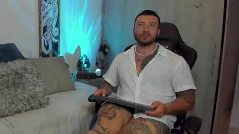 Snapshot of dave_max93 chatting on 02/24/25, 02:30 DAVE MAX online show from 02/24/25, 02:30